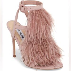 Steve Madden Fefe Feather Sandal